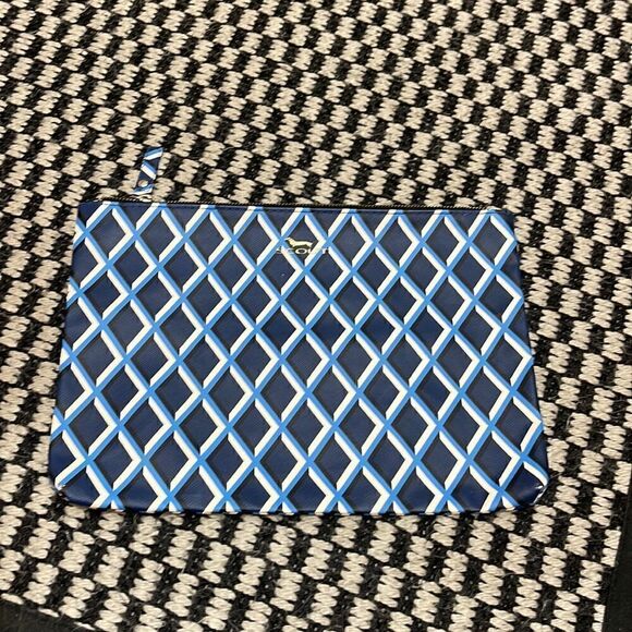 Scout  Zipper  Pouch Navy and Blue - Picture 1 of 3